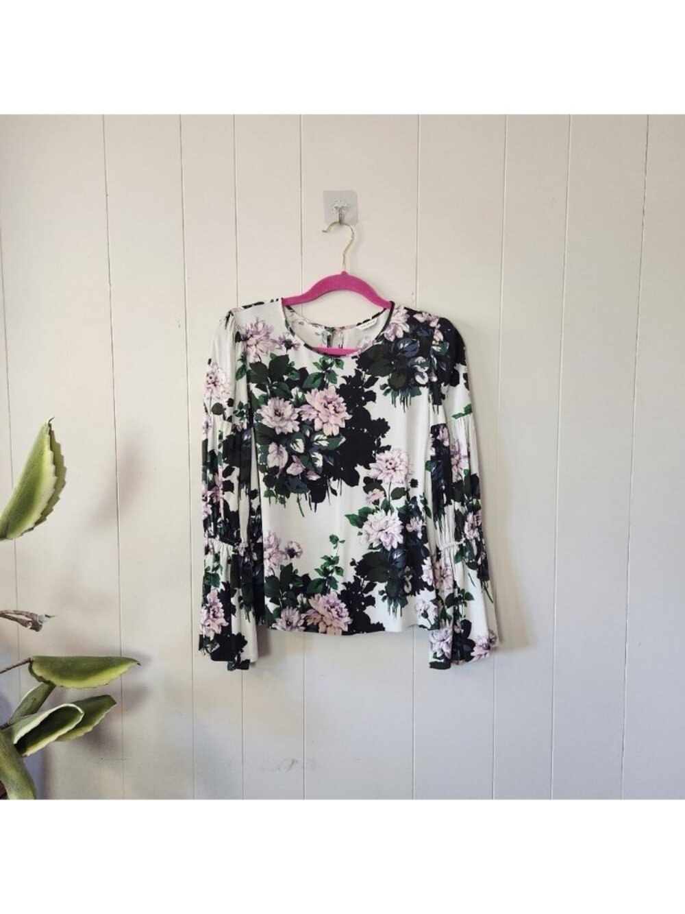 Club Monaco Women Purple White Floral Bell Long Sleeve Blouse Office Work Wear